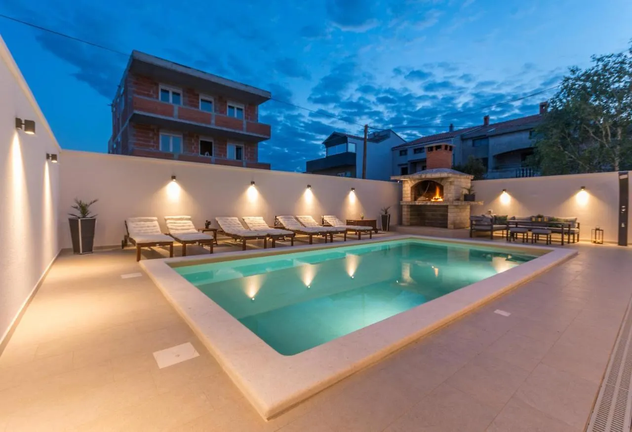 Apartment Pavla With Pool Zadar Croatia