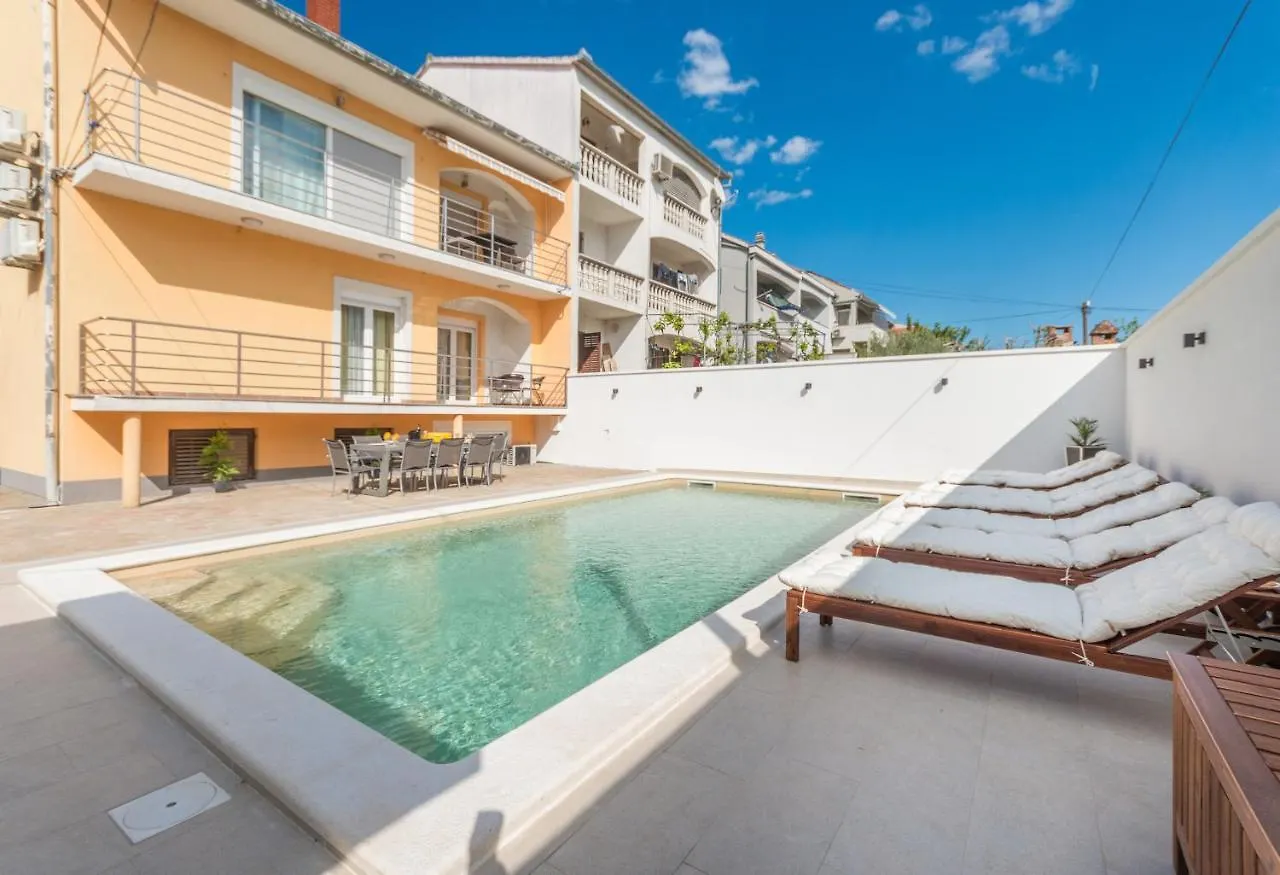 Apartment Pavla With Pool Zadar Croatia