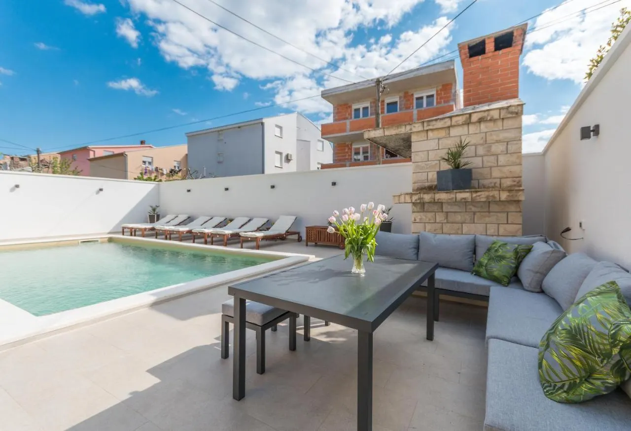 Apartment Pavla With Pool زادار 0*,  كرواتيا