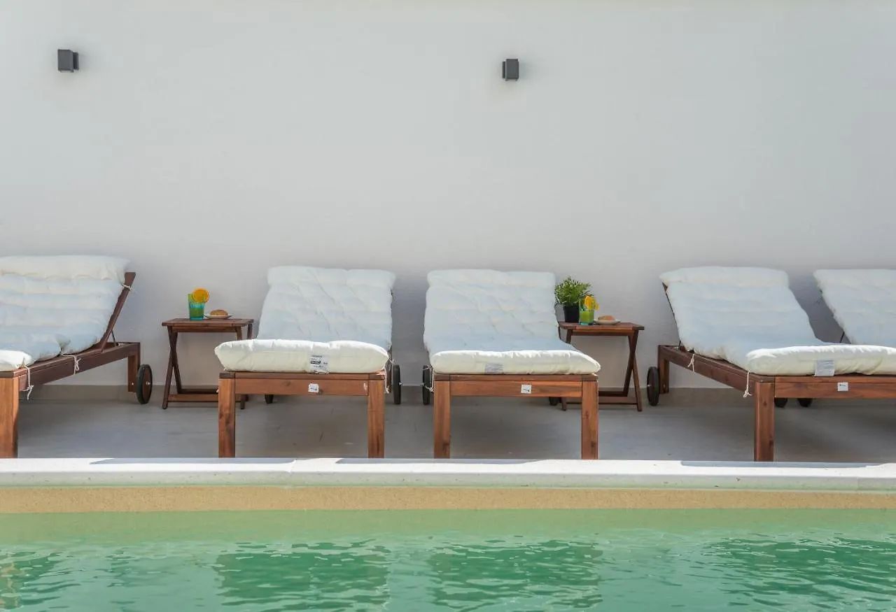 Apartment Pavla With Pool Zadar 0*,