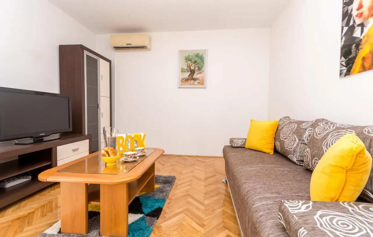 Apartment Pavla With Pool Zadar 0*,